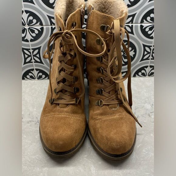 POP Lug-Sole Boots - Picture 3 of 13